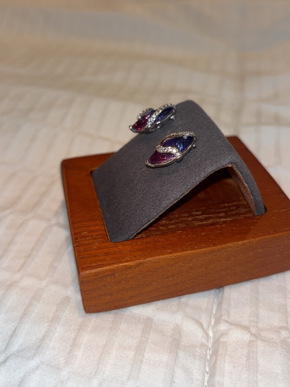 Purple Crystal Leaf Stud Earrings - Picture 4 of 5